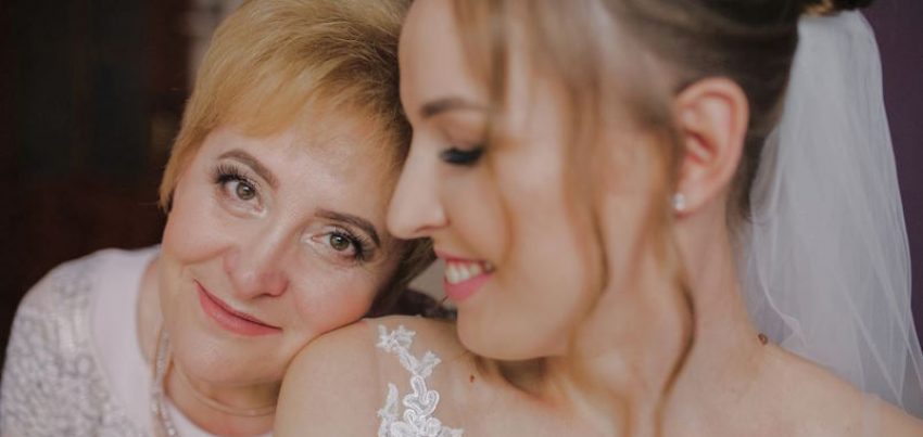 Your Ultimate Guide To Mother Of The Bride Makeup