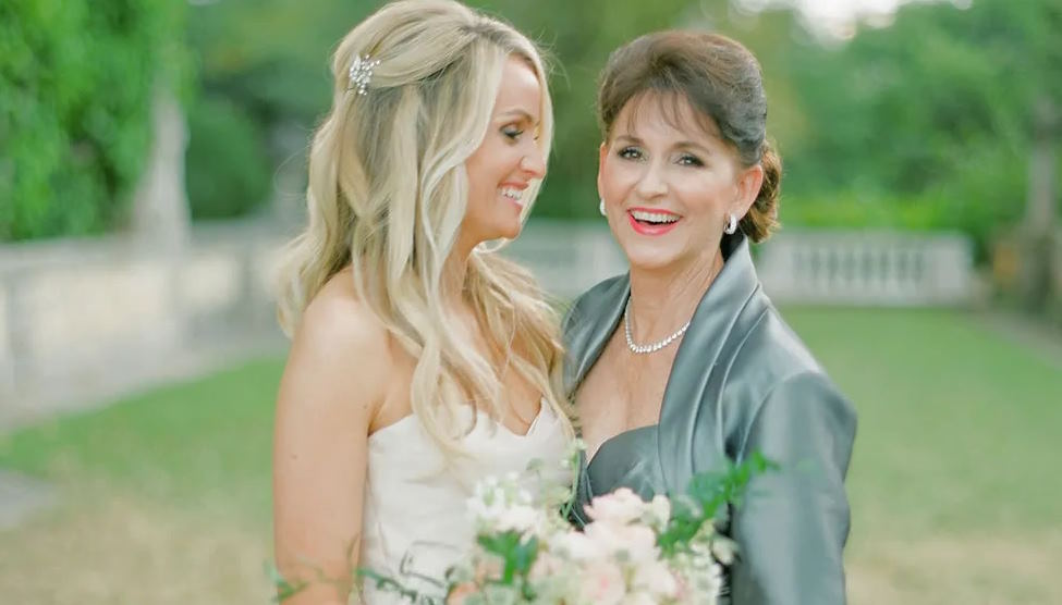 mother of the bride makeup look